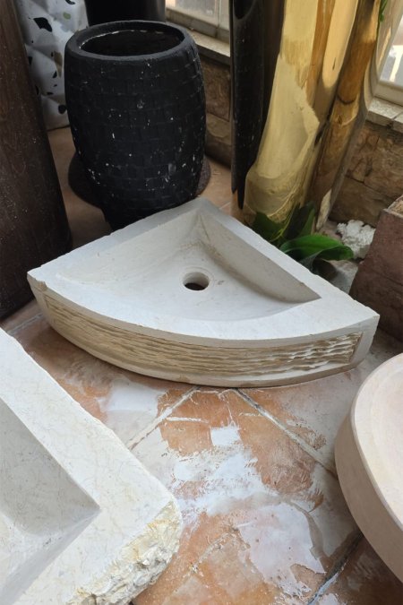 حوض حجر طبيعي – 45×40 سم